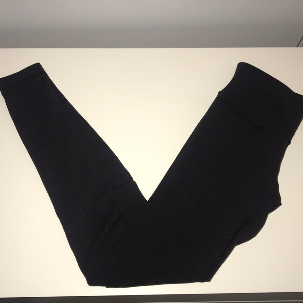 Black lululemon leggings